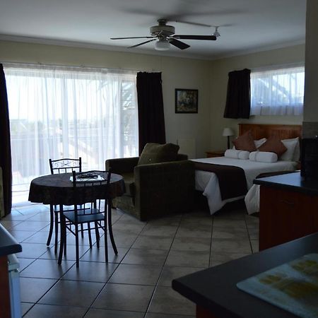 Aqua Marine Guest House Port Elizabeth Exterior foto
